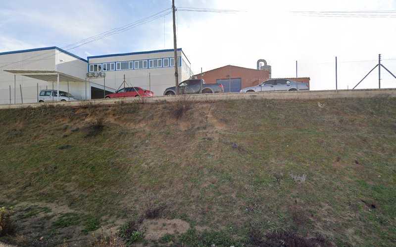 Fotografia tomada fuera de Carpintería Solar - Carpintería en Santa Cruz del Retamar, Toledo
