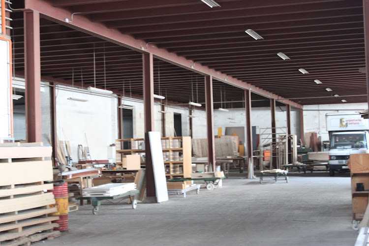 Fotografia tomada fuera de Carpinteria Montero - Carpintero en A Coruña, A Coruña