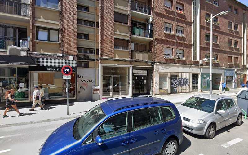 Fotografia tomada fuera de carpinteria de aluminio gutierrez - Carpintería metálica y de aluminio en Zaragoza, Zaragoza