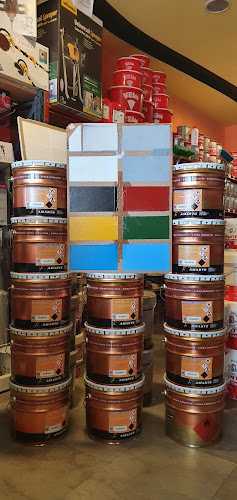 Fotografia tomada fuera de Mundo Pinturas Suministros Sotillo - Tienda de pinturas en Madrid, Madrid