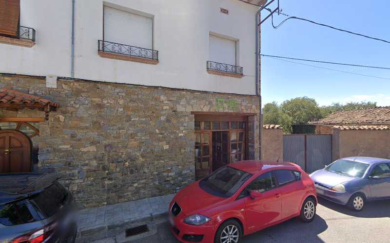 Fotografia tomada fuera de Fusteria Albert - Carpintero en Tremp, Lérida