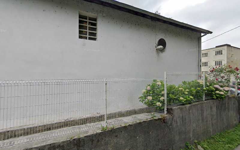 Fotografia tomada fuera de BEITIA SISTEMAK SL - Carpintero en Belauntza, Guipúzcoa