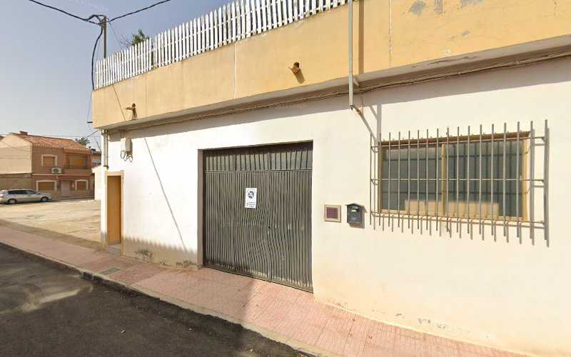 Fotografia tomada fuera de Justo Palomares García - Carpintería en Alhama de Murcia, Murcia