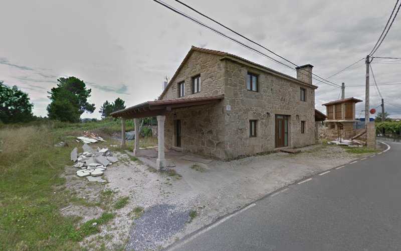 Fotografia tomada fuera de Carpintería Rodeiro - Carpintero en Bugallido, A Coruña