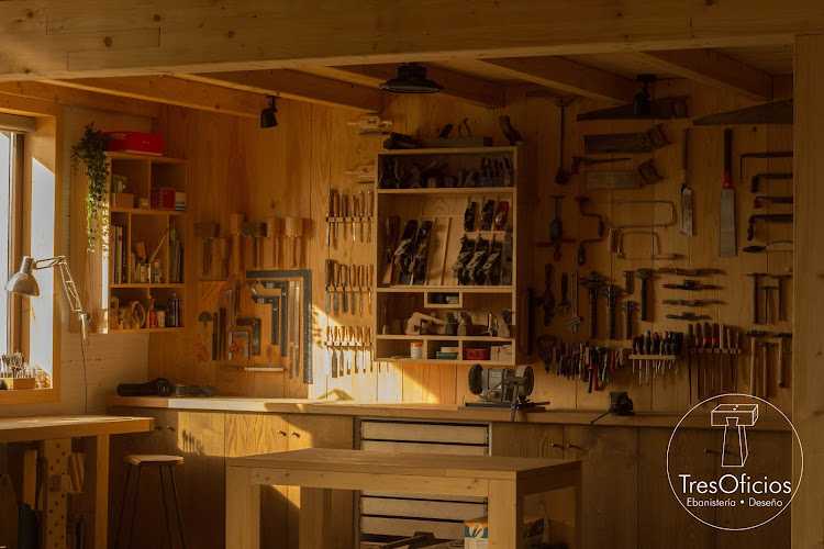 Fotografia tomada fuera de TresOficios Rodrigo Mosquera - Ebanista en Barcia, A Coruña