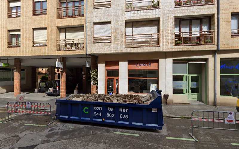 Fotografia tomada fuera de Laikor - Comercio en Lekeitio, Vizcaya