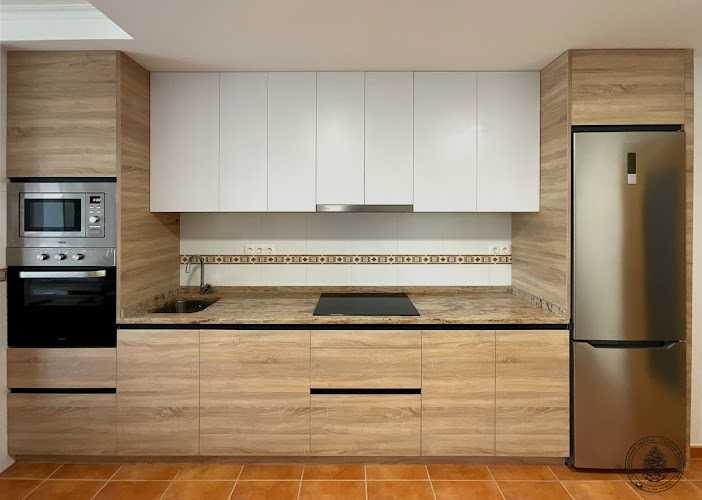 Fotografia tomada fuera de Christopher Varela Carpinteria - Carpintería en Ponteceso, A Coruña