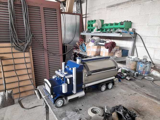 Fotografia tomada fuera de Carpintería Metálica Razquin - Carpintería metálica y de aluminio en Arbizu, Navarra