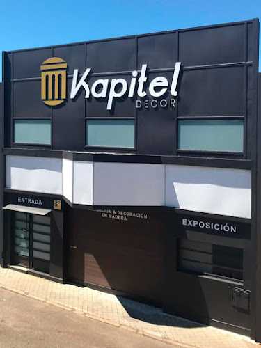 Fotografia tomada fuera de Kapitel Decor - Fábrica de puertas en Talavera de la Reina, Toledo