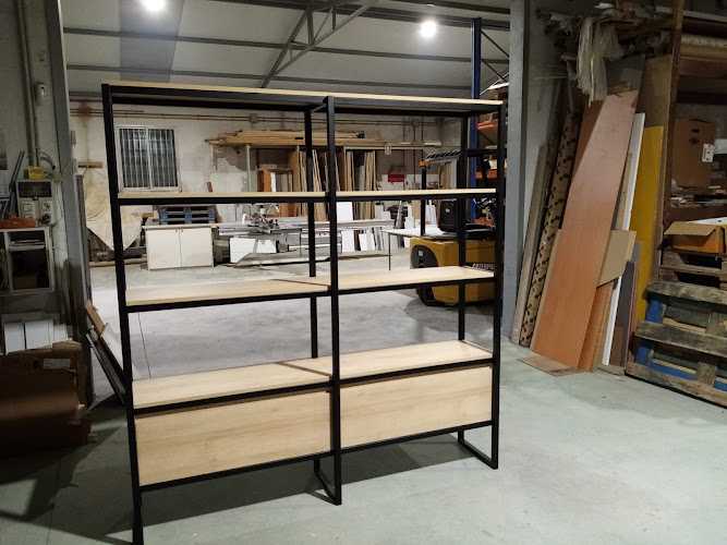 Fotografia tomada fuera de Carpenta de Cociñas - Fábrica de muebles en Bentraces, Orense