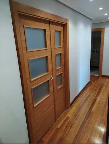 Fotografia tomada fuera de Carpintería Jumar - Carpintero en Basauri, Vizcaya