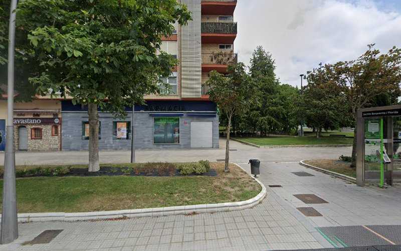 Fotografia tomada fuera de Carpintería Metálica Martínez de Lahidalga Sl - Carpintería metálica y de aluminio en Vitoria-Gasteiz, Álava