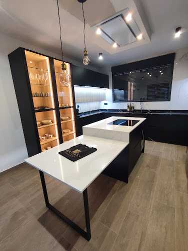 Fotografia tomada fuera de Sahuquillo Mobiliario de diseño - Carpintería en Casasimarro, Cuenca