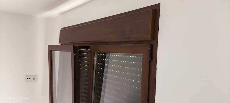 Fotografia tomada fuera de Pruden Aluminios Cuenca - Carpintería metálica y de aluminio en Cuenca, Cuenca