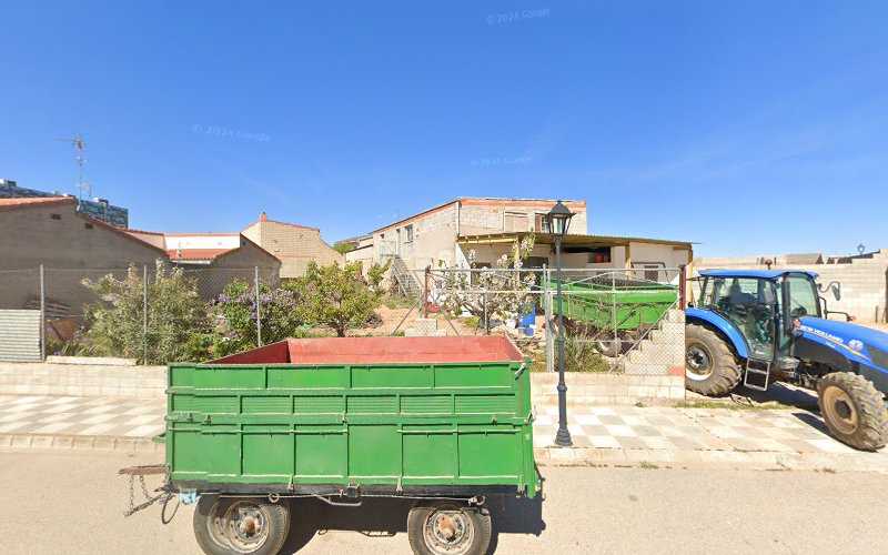 Fotografia tomada fuera de Carpeva, CB - Carpintería en Villamalea, Albacete