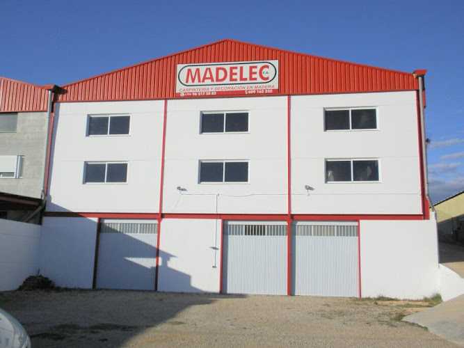 Fotografia tomada fuera de Madelec CARPINTERIA - Carpintería en Utiel, Valencia