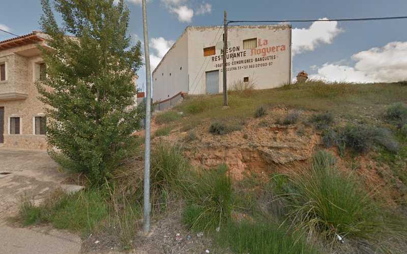 Fotografia tomada fuera de Alonso Puertas - Fábrica de puertas en Cuenca, Cuenca