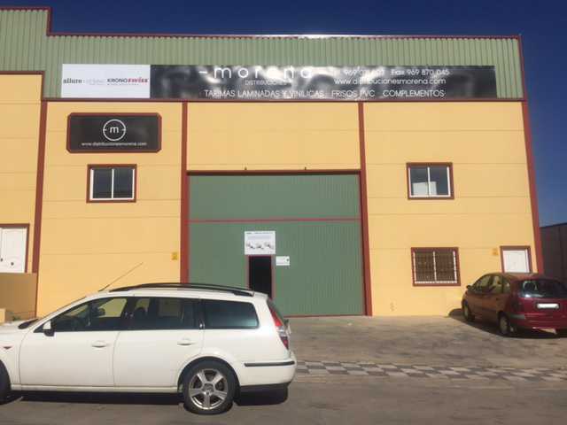 Fotografia tomada fuera de Distribuciones Morena - Almacén en Cuenca, Cuenca