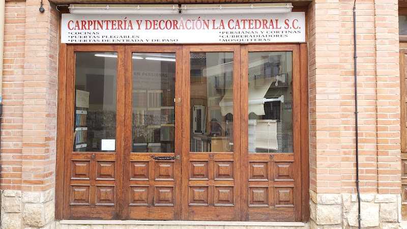 Fotografia tomada fuera de Carpintería y Persianas La Catedral - Instalación de persianas en Teruel, Teruel