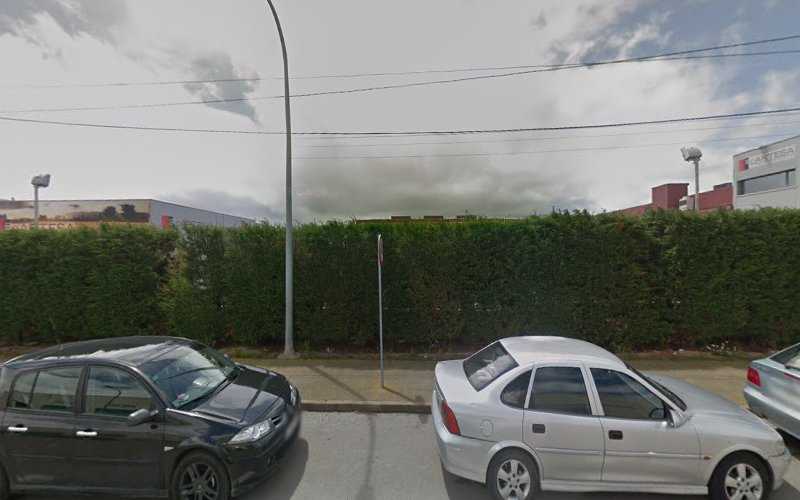 Fotografia tomada fuera de Talleres Rafael Fuertes - Carpintería metálica y de aluminio en Teruel, Teruel