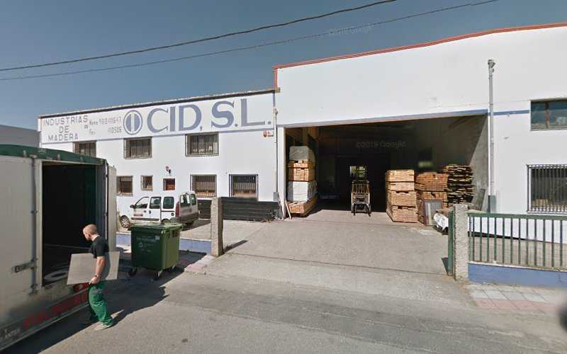 Fotografia tomada fuera de Industrias De Madera Cid - Carpintería en Verín, Orense