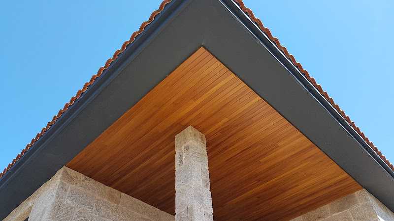 Fotografia tomada fuera de Vilas proyectos - Hijos de Juan Vilas - Carpintero en A Tarela, Pontevedra