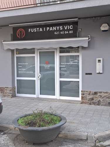Fotografia tomada fuera de Fusta i Panys Vic - Carpintería en Calldetenes, Barcelona