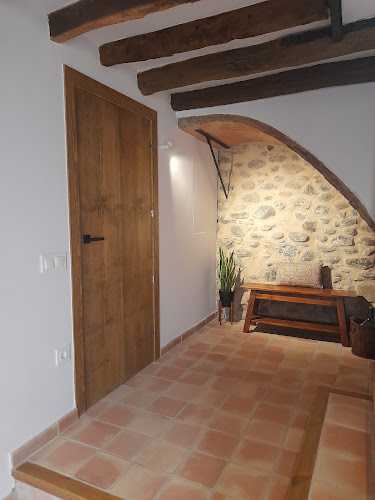 Fotografia tomada fuera de Kino Espai Fusta - Fabricant de mobles en Vic, Barcelona