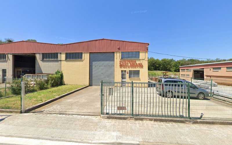 Fotografia tomada fuera de Carpintería Sant Miquel, SL - Fuster en Taradell, Barcelona