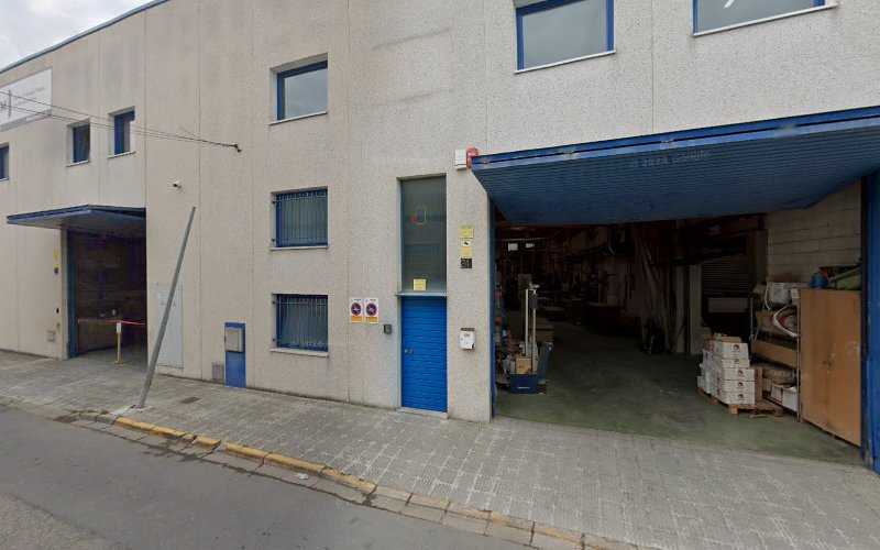 Fotografia tomada fuera de Puertas Cortafuego Madera - Fábrica de puertas en Tona, Barcelona