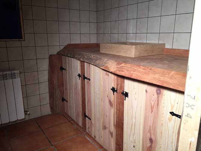 Fotografia tomada fuera de Adorna · Carpintería y Reformas Integrales - Carpintero en Tordera, Barcelona