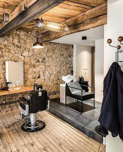 Fotografia tomada fuera de TAKUMI Beauty - Carpintería en Gurb, Barcelona