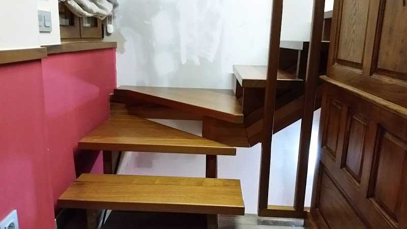 Fotografia tomada fuera de Carema C B - Tienda de armarios en Espinosa de la Ribera, León
