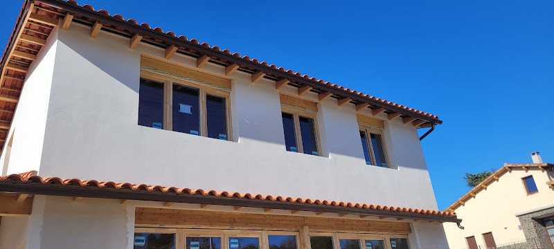 Fotografia tomada fuera de Tancaments Sant Just - Ventana de aluminio en Sant Just Desvern, Barcelona