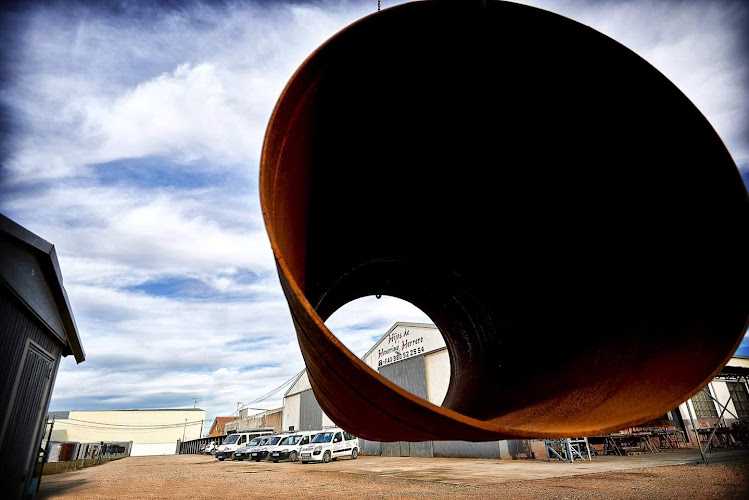 Fotografia tomada fuera de Hijos de Honorino Herrero, S.L. - Carpintería metálica y de aluminio en Tudela de Duero, Valladolid