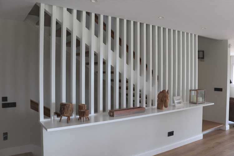 Fotografia tomada fuera de Carpintería Promob - Botiga de mobles en Sant Joan Despí, Barcelona