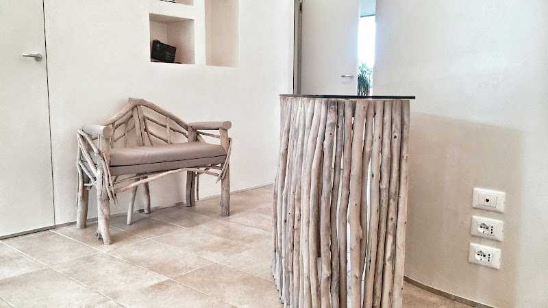 Fotografia tomada fuera de Muebles Rusticos Vintage - Carpintería en Torres de Segre, Lérida