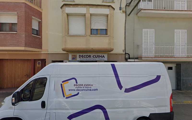 Fotografia tomada fuera de Decor Cuina - Carpintero en Torrefarrera, Lérida