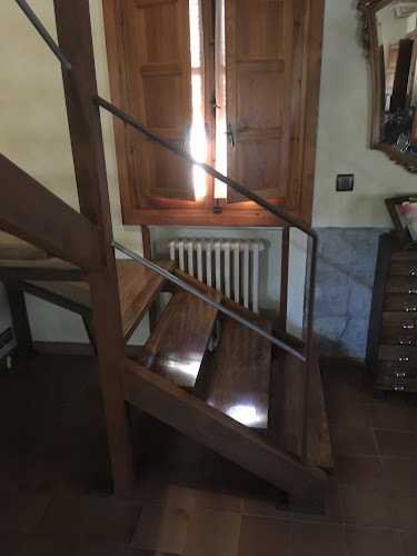 Fotografia tomada fuera de CARPINTERIA METÁLICA JAVIER DE ANDRES - Cerrajería en La Lastrilla, Segovia