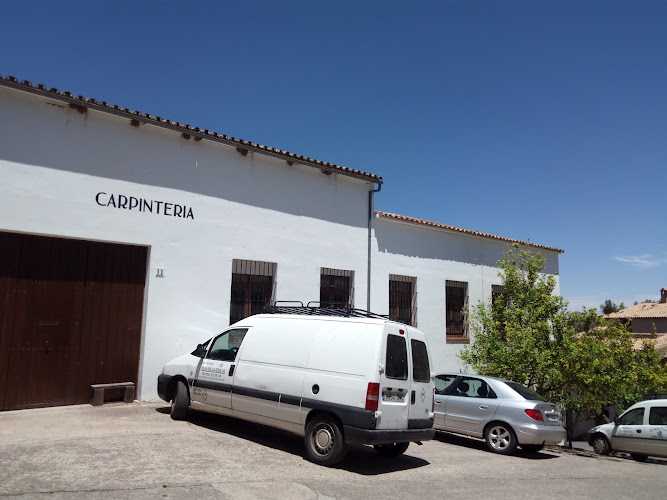 Fotografia tomada fuera de Carpintería Cima De La Graja - Tienda de armarios en Gastor ( El ), Cádiz