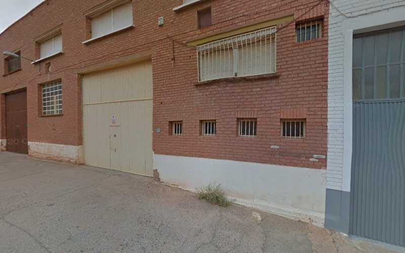 Fotografia tomada fuera de Carpinteria Duque - Fábrica en Arnedo, La Rioja