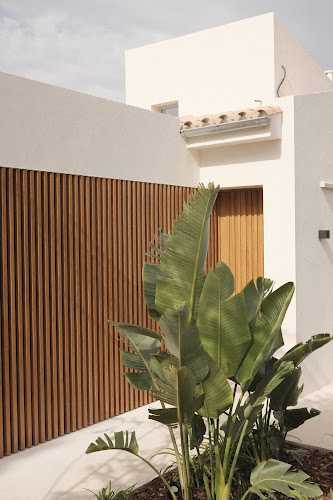 Fotografia tomada fuera de Muebles Y Carpintería ESCA, S. L. - Fusteria en Santa Margalida, Baleares