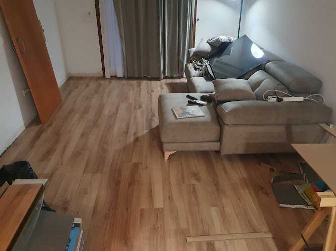 Fotografia tomada fuera de Decopalets SLU - Carpintero en Pineda de Mar, Barcelona