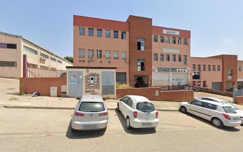 Fotografia tomada fuera de Cumar Fusters S.L. - Carpintería en Mataró, Barcelona