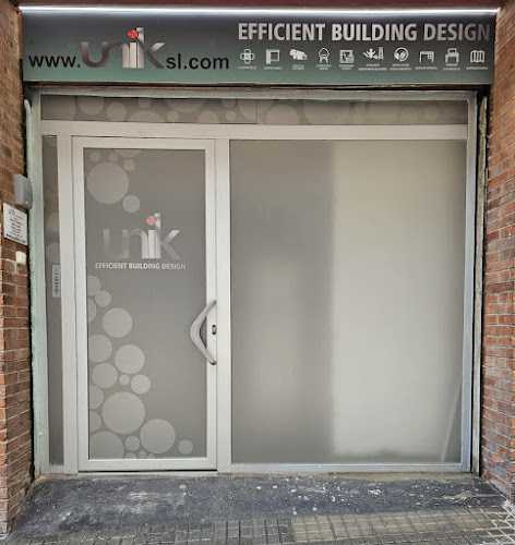 Fotografia tomada fuera de Unik Carpinteria de Aluminio - Carpintería metálica y de aluminio en Esplugues de Llobregat, Barcelona