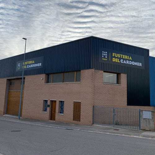 Fotografia tomada fuera de Fusteria del Cardoner - Fusteria en Callús, Barcelona