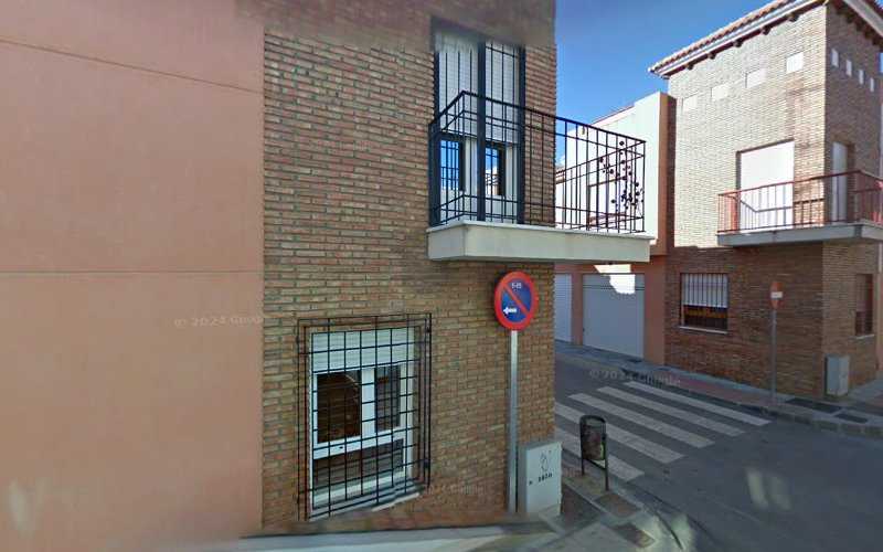 Fotografia tomada fuera de Carpintería Metálica Rafa Sabio - Carpintería metálica y de aluminio en Garnatilla (La), Granada