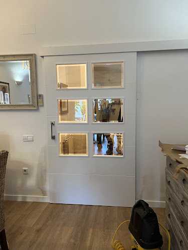 Fotografia tomada fuera de Carpintería Paniagua - Carpintero en Sant Boi de Llobregat, Barcelona