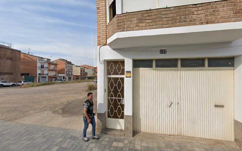 Fotografia tomada fuera de Fusteria Lasa - Carpintero en Les Borges Blanques, Lérida