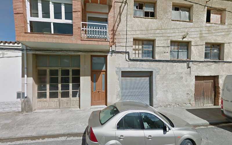 Fotografia tomada fuera de Sas Fusters - Carpintería en La Granadella, Lérida